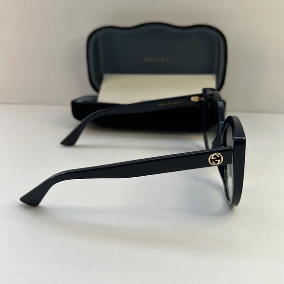 New 100% Authentic Gucci GG0325S008 Cat eye Sunglasses